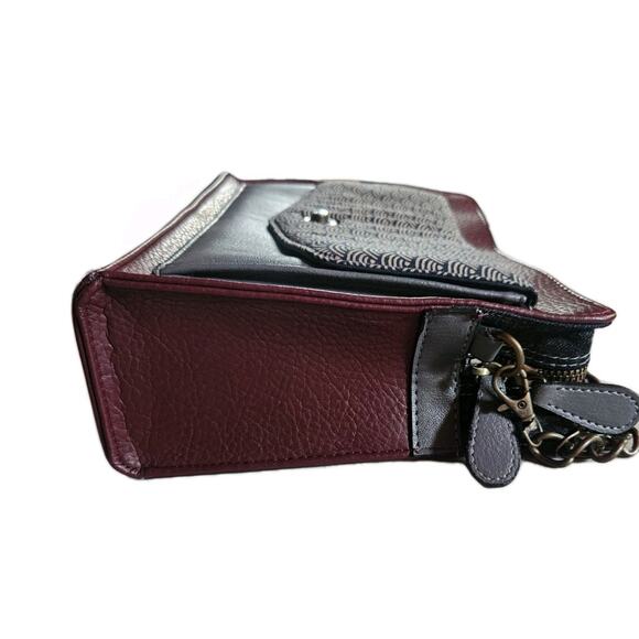 Burgundy BoeJack Design Crossbody Purse w Chain Strap & Pattern - Picture 6 of 10